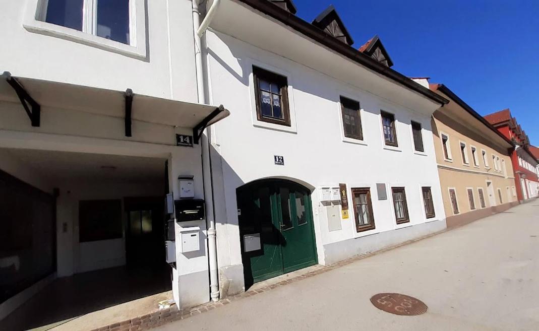 Lounge-Style-Hostel Sankt Veit an der Glan Exteriör bild